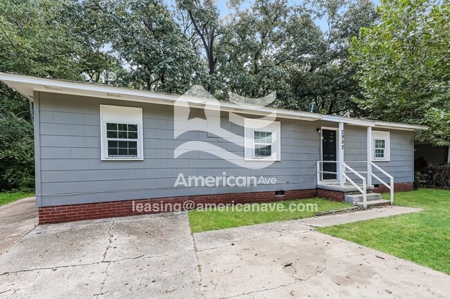 Photo - 2952 Woodside Dr