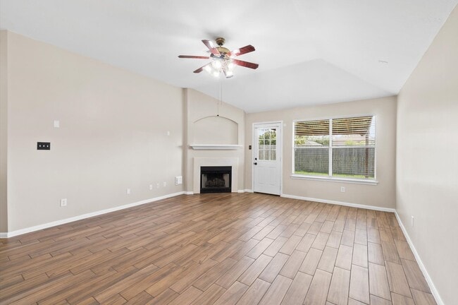 Photo - 227 Mammoth Springs Ln