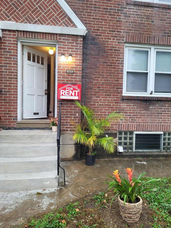 Building Photo - 7113 Castor Ave