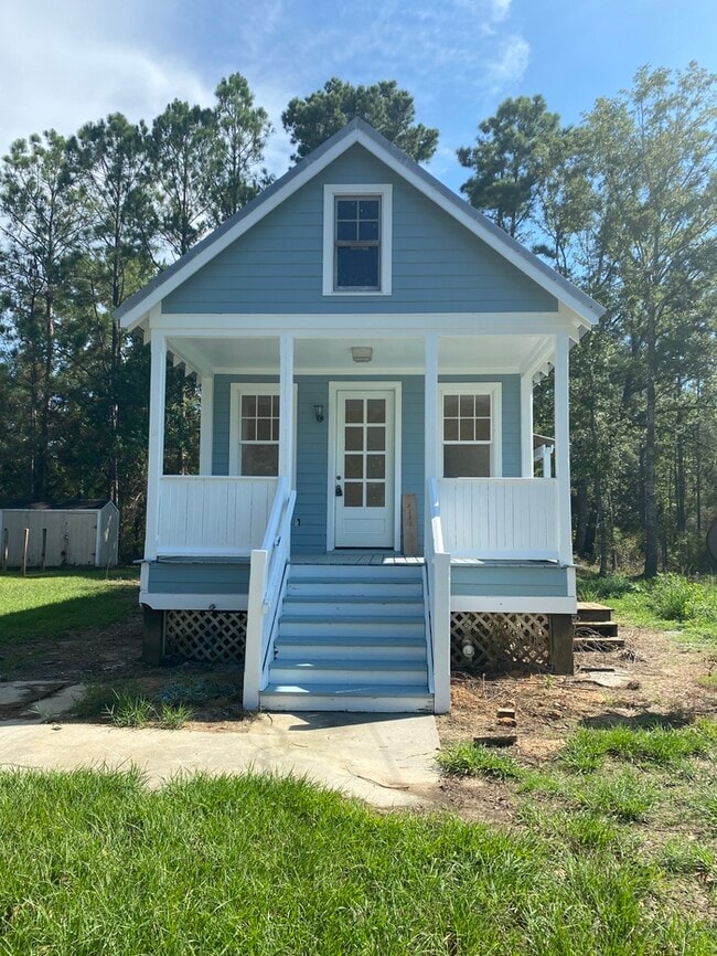 Building Photo - Beautiful 2/1 Cottage in Bay St. Louis, MS