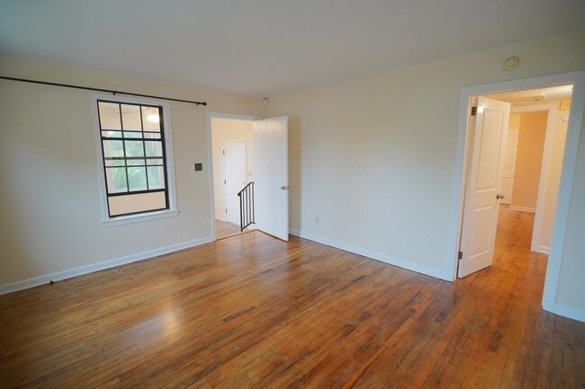 Photo - 212 Rudy Hubbard Way