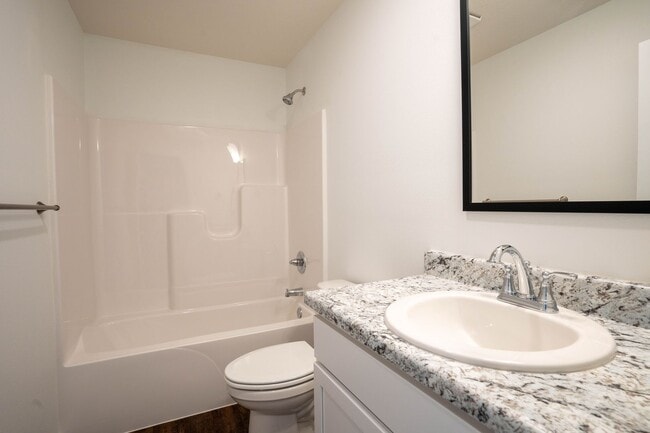 Photo - BRAND NEW 3 BEDROOM HOME - BOLIVAR, MO