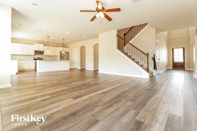 Photo - 225 Villa Grande Dr