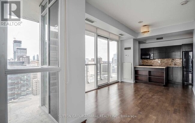Photo - 126 Simcoe St Unit 2904