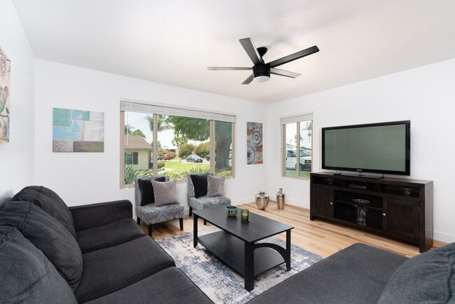 Photo - 1025 Plover Way