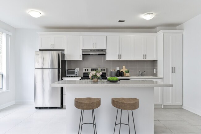 Photo - LaSalle Towers