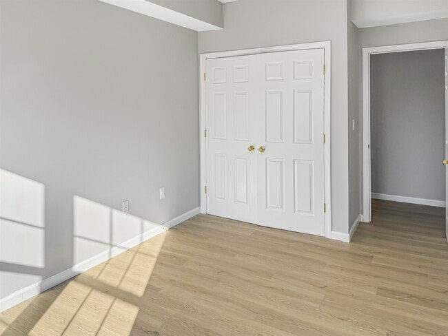 Photo - 729-731-731 Broadway Unidad 2