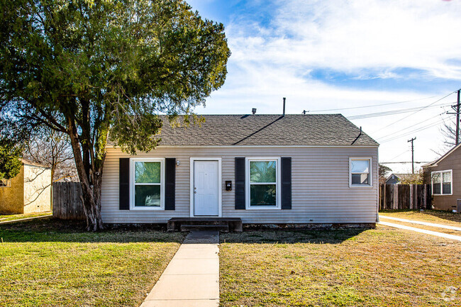 Building Photo - 2317 31st St Rental