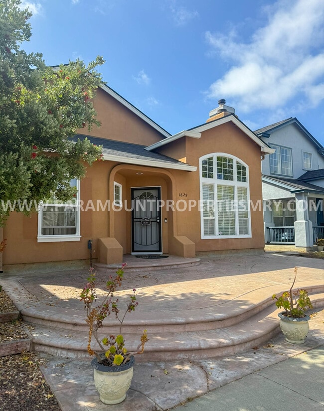 Photo - 1629 Beacon Hill Dr House