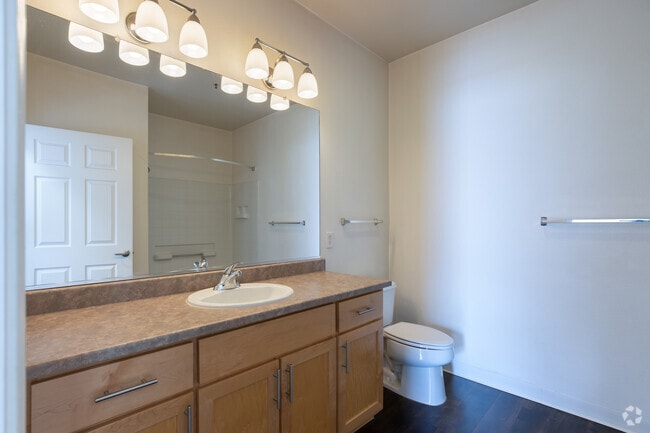 2BR, 2BA - The Colony