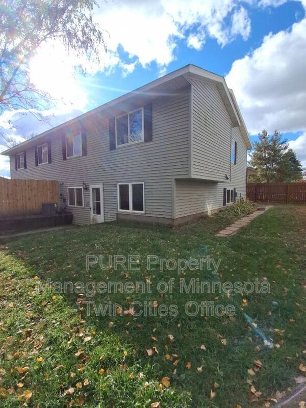 Photo - 531 Tiffany Dr