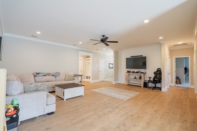 Photo - 81 Gatling Way