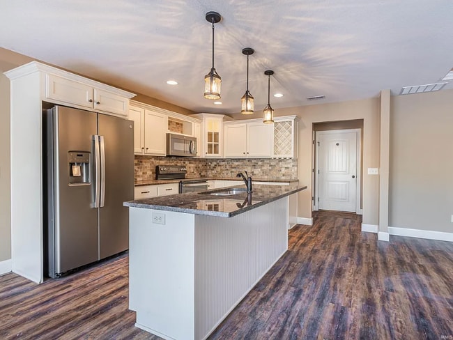 Photo - 11297 Belleharbour Cove