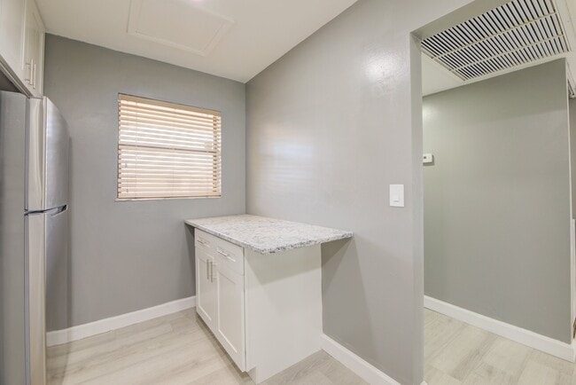 Photo - 851 NE 209th Terrace