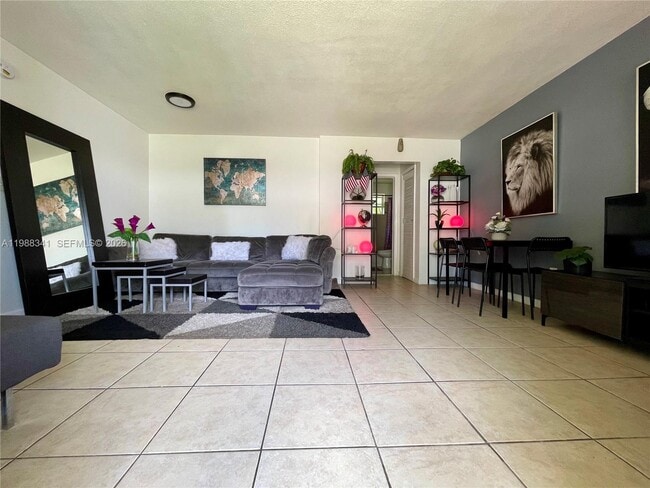 Photo - 2120 NE 168th St Unit C