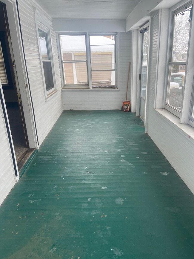 Photo - 757 Lawrence St