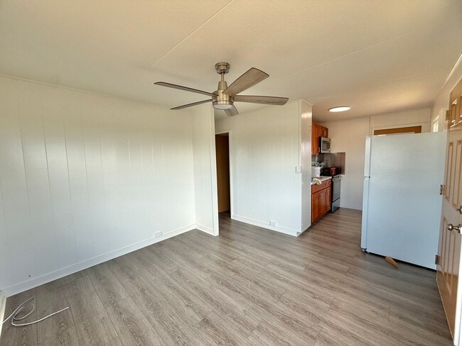Photo - 357 Hilu Pl