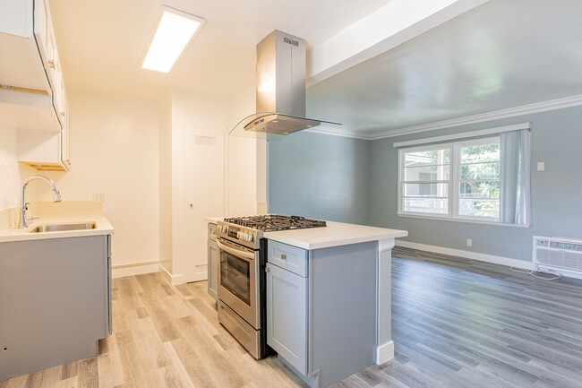 Building Photo - Woodman - Donovan Rental