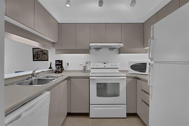 1207-1238 Melville Street