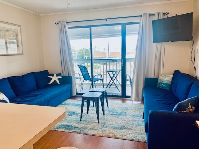 Building Photo - 6102 Seawall Blvd Unit 241