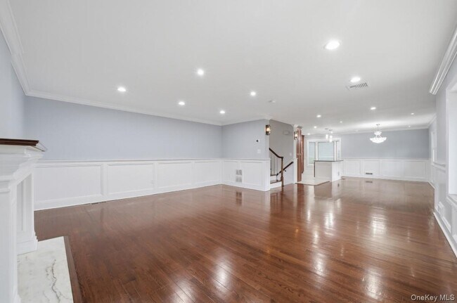 Photo - 87 Woodlawn Ave
