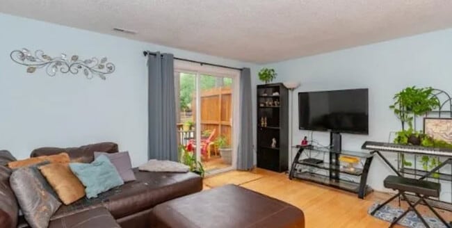 Building Photo - 7711 Crown Crest Ct