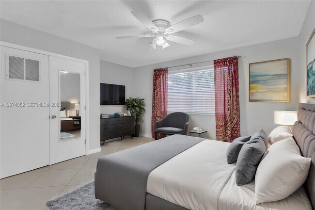 Photo - 2175 NE 56th St Unit 103