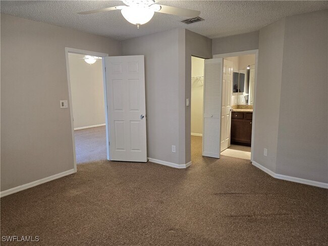 Photo - 605 Squire Cir Unit 203