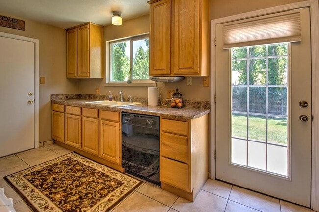 Photo - 3801 E Mallard Ln