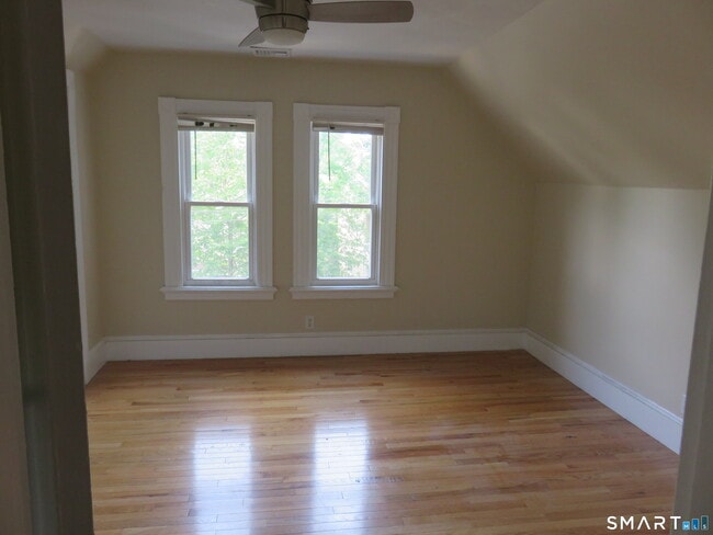 Photo - 110 Lawrence St Unit 3rd Flr