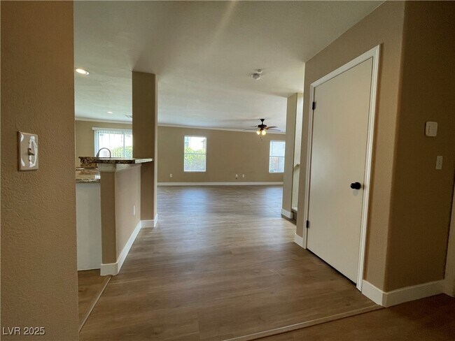Building Photo - 7382 Elbridge Way Rental