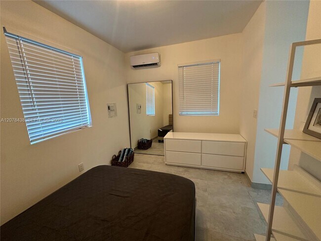 445 Opa-Locka Blvd Unidad 2