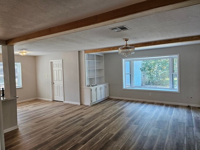 Building Photo - 25503 Foxbriar Ln