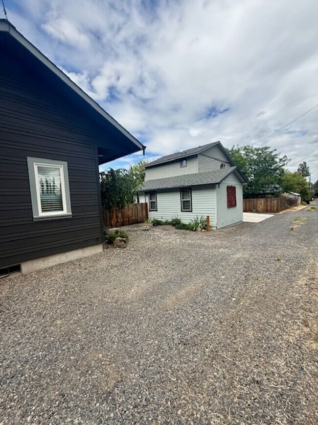 Photo - 1135 NW Baltimore Ave Apartamento Unidad #2