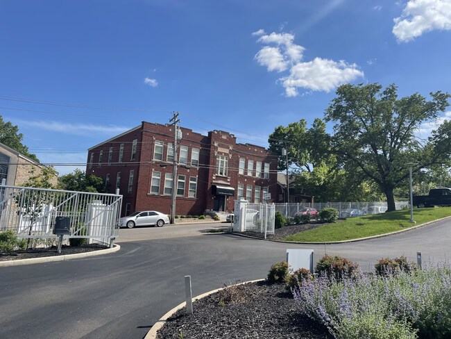 Photo - Manors On Main