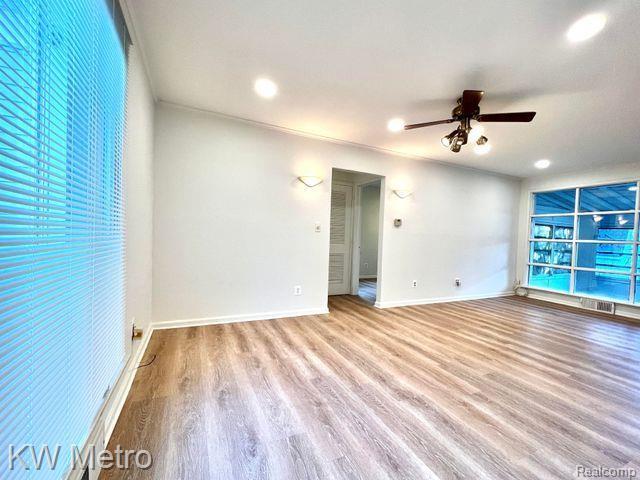 Photo - 10400 Troy St