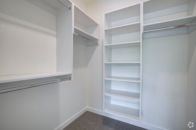 The_Mansion_3Bd_2Ba_1494Sq_Ft