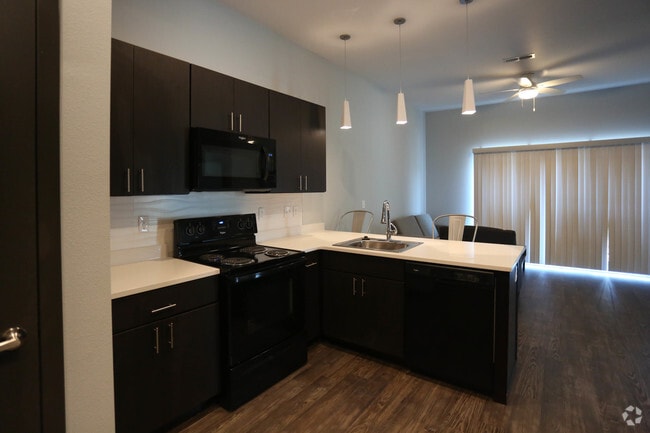 Elevate Student Living - Deep Elm