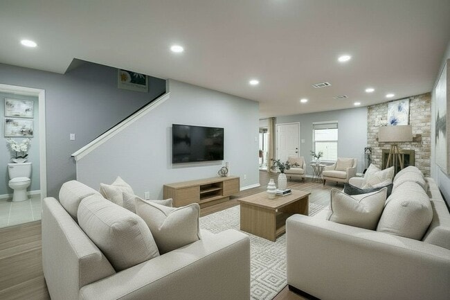 Photo - 7931 Ellinger Ln