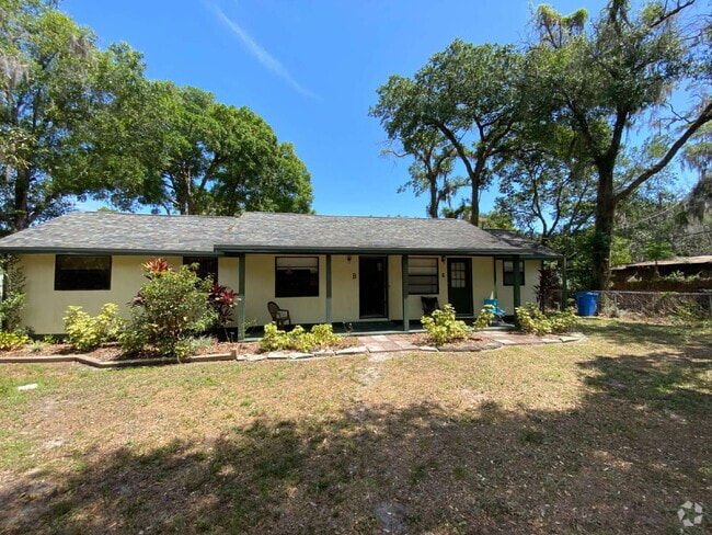 Building Photo - "Charming 1-Bedroom Retreat with Full Bath... Unit B Rental