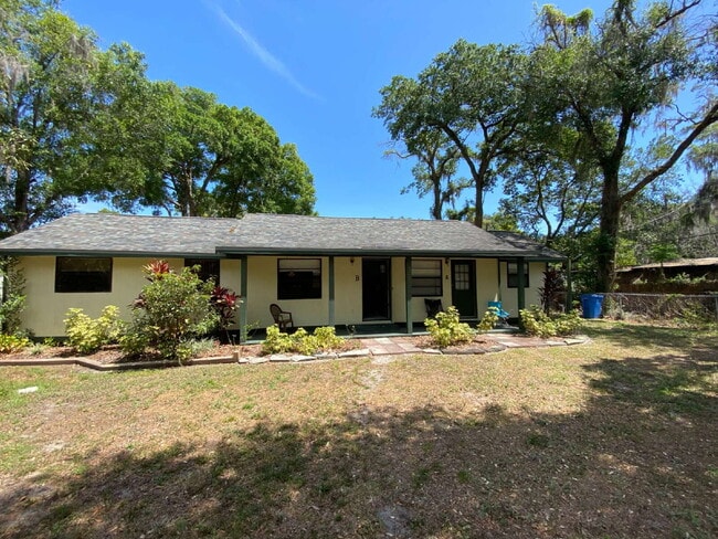 Building Photo - "Charming 1-Bedroom Retreat with Full Bath... Unit B Rental