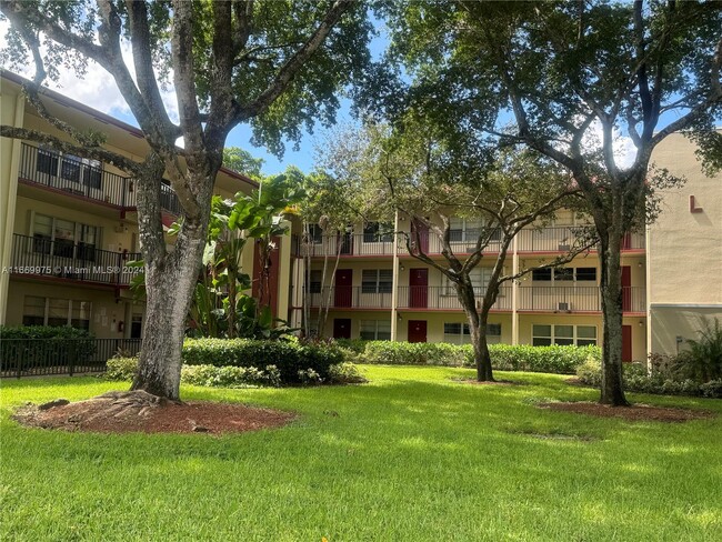 Photo - 200 SW 132nd Way Condominio Unidad 302L