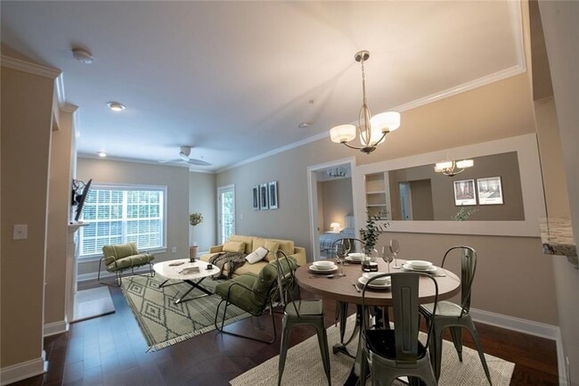 Building Photo - 3275 Lenox Rd NE Unit 207