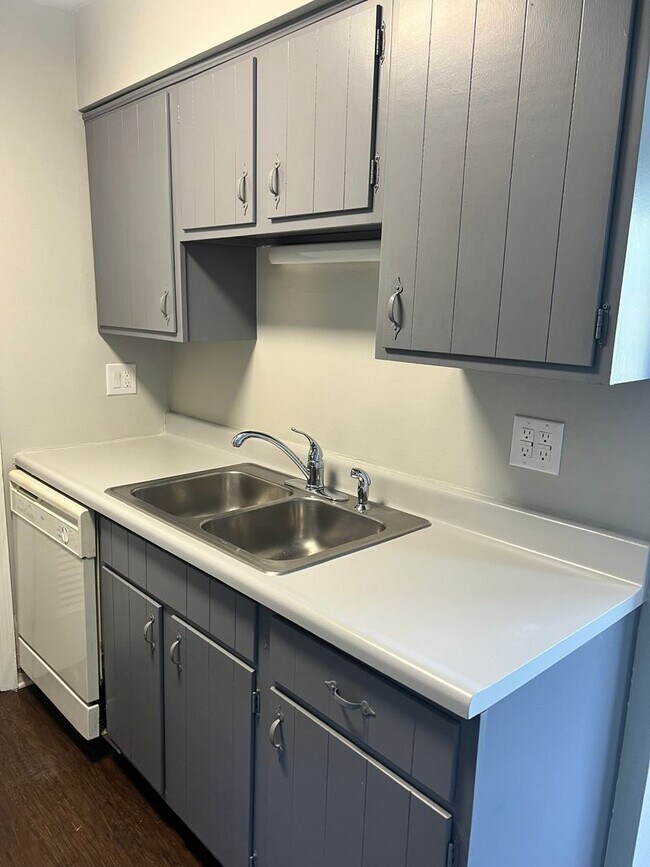 Photo - Butler Township: Spacious 2 bedroom/1.5 Ba...