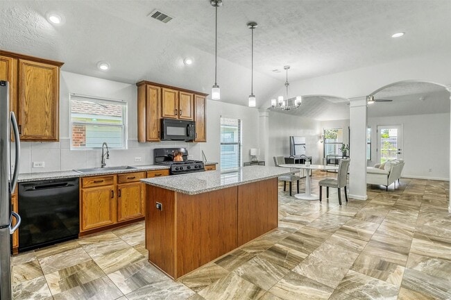 Photo - 6015 Wildbriar Ln