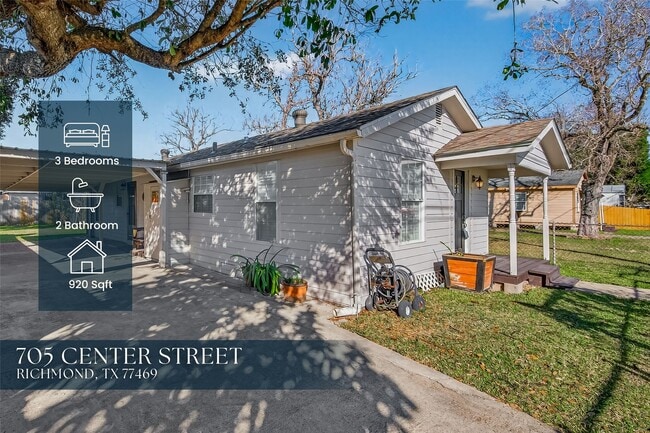 Building Photo - 705 Center St