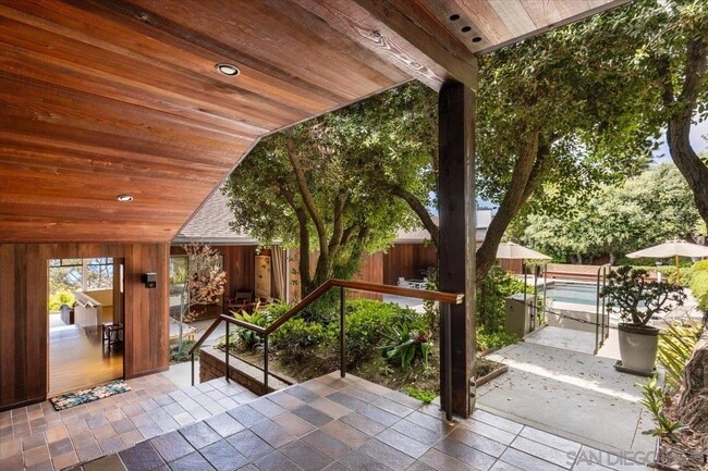Photo - 8496 Westway Dr House