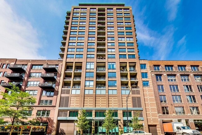 Photo - 400 W Ontario St Condo Unit 512