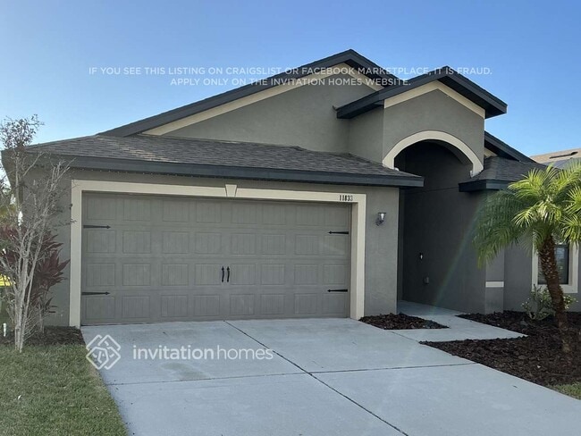 Building Photo - 11833 Thicket Wood Dr