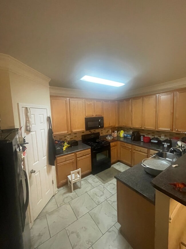 Photo - 153 Hollinger Way